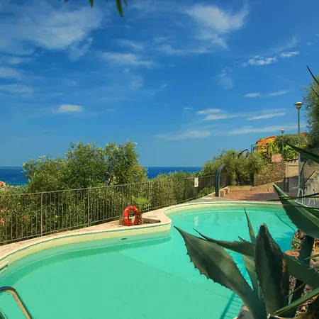Tatil Evi Casa Con Piscina, Vista Mare, Patio Privato, Ac, Posto Auto E Wi-fi *