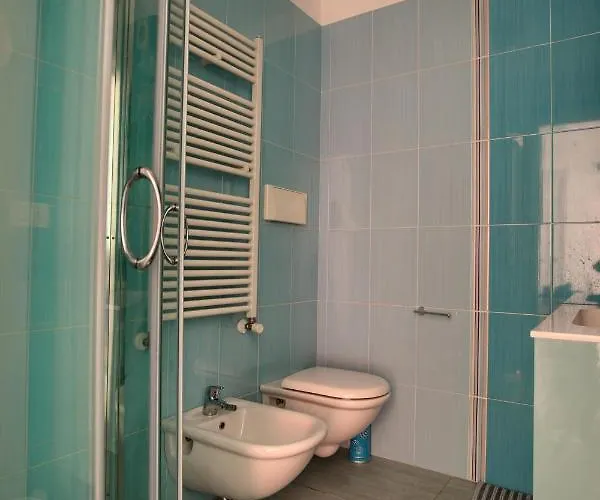 Casa Con Piscina, Vista Mare, Patio Privato, Ac, Posto Auto E Wi-fi Imperia