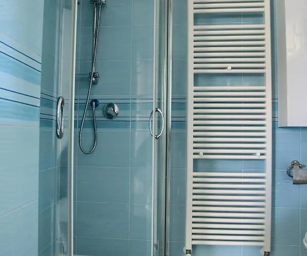 Semesterbostad Casa Con Piscina, Vista Mare, Patio Privato, Ac, Posto Auto E Wi-fi Imperia