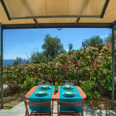 Casa Con Piscina, Vista Mare, Patio Privato, Ac, Posto Auto E Wi-fi Imperia