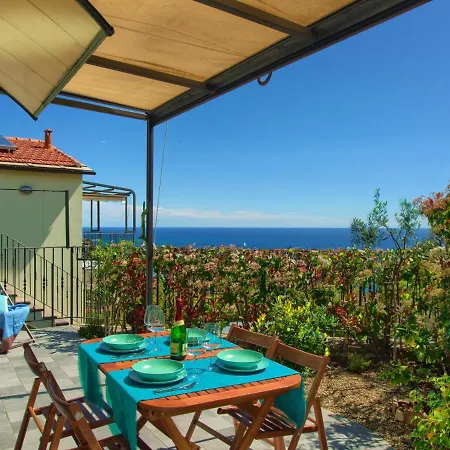 Casa Con Piscina, Vista Mare, Patio Privato, Ac, Posto Auto E Wi-fi