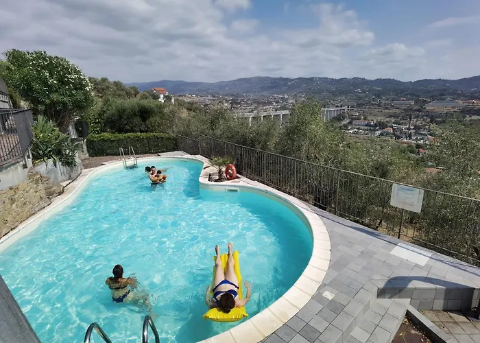 Σπίτι διακοπών Casa Con Piscina, Vista Mare, Patio Privato, Ac, Posto Auto E Wi-fi Imperia