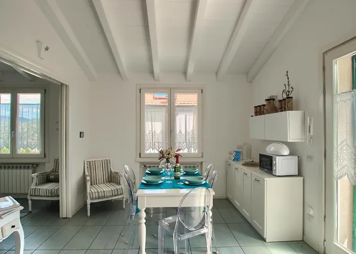 Casa Con Piscina, Vista Mare, Patio Privato, Ac, Posto Auto E Wi-fi Σπίτι διακοπών Imperia