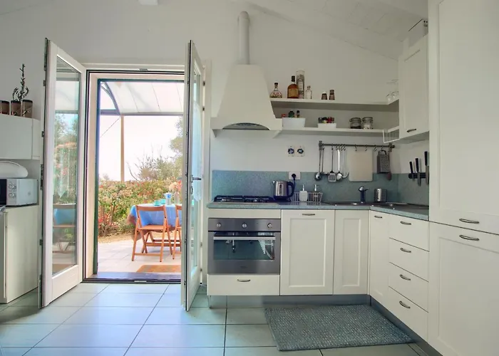 Casa Con Piscina, Vista Mare, Patio Privato, Ac, Posto Auto E Wi-fi Σπίτι διακοπών Imperia